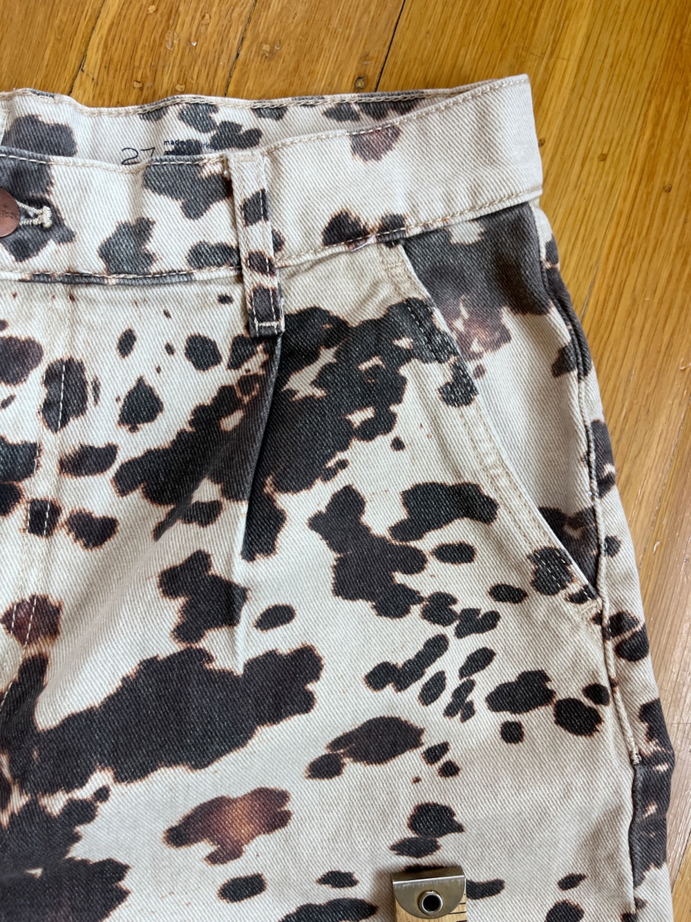 Pilcro wide leg animal splatter print brown cream jeans pleated JNCO 27 4 Y2K - Picture 6 of 13